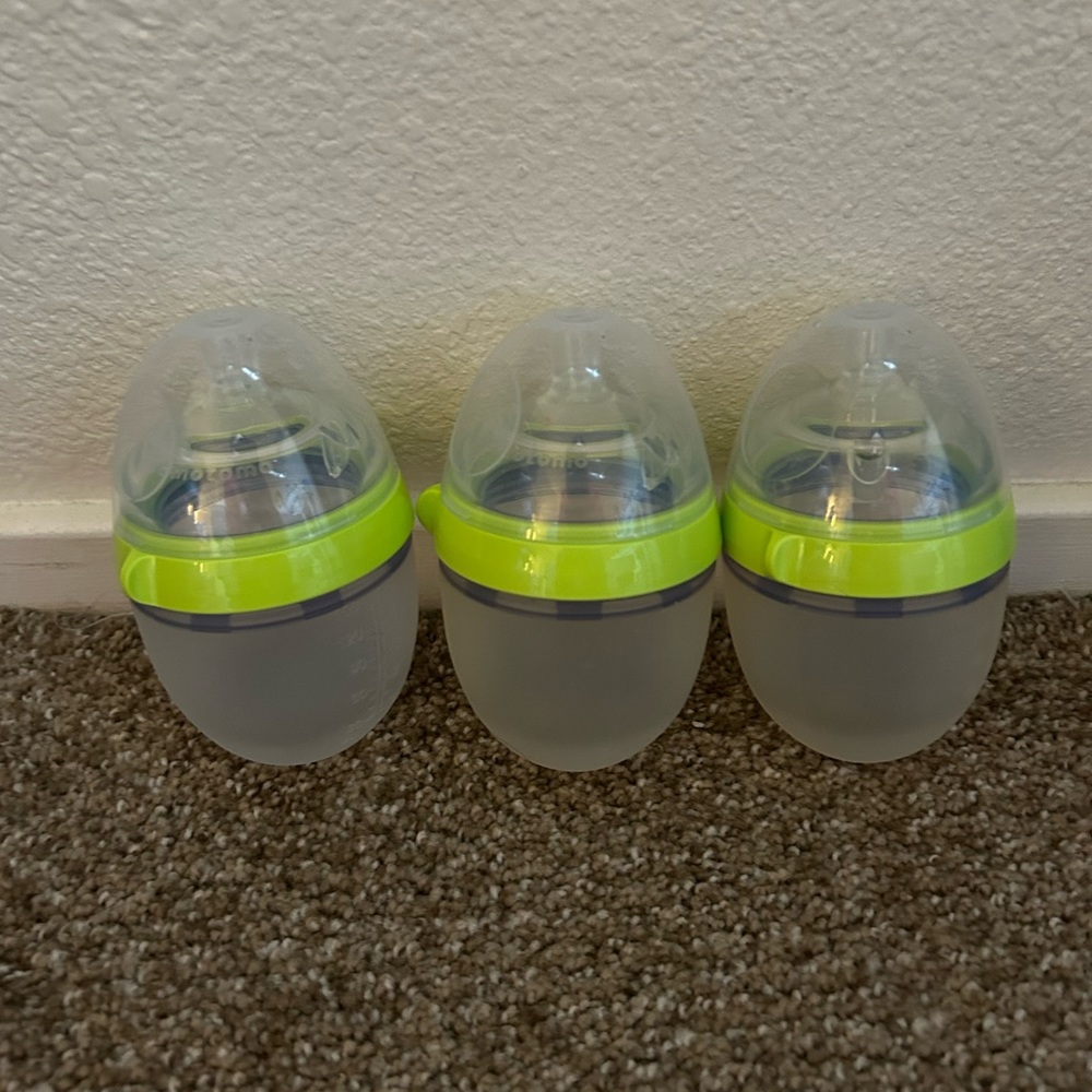 3 Como Tomo bottles